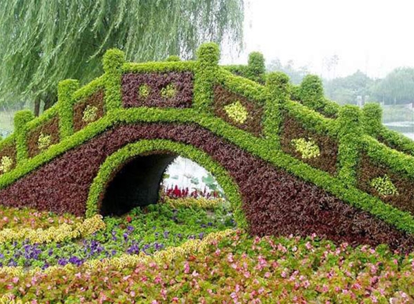 五色草造型小桥流水